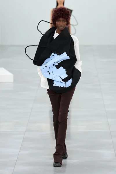 Look 30